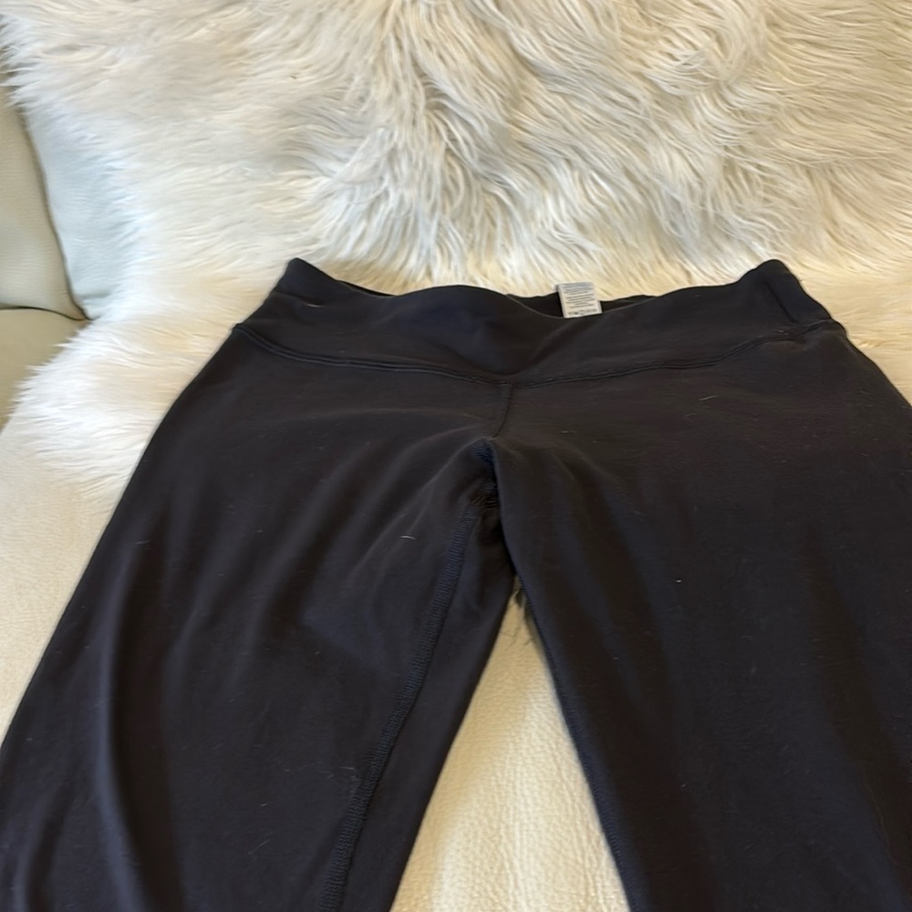 Ivivva  lululemon  leggings.